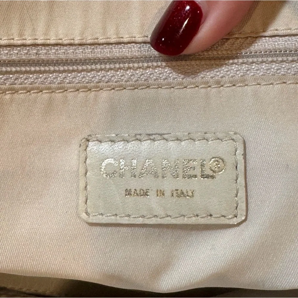 Authentic Chanel Vintage Travel Line Pink Tote - Picture 8 of 11